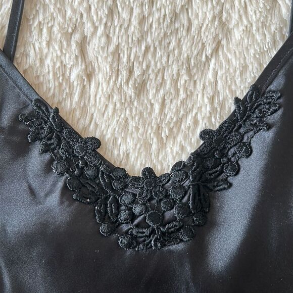 Intimate Affair blacky nighty size small - Picture 6 of 16